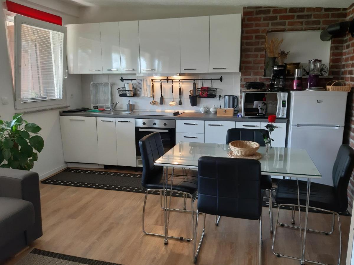 Apartments Isabella Птуй Екстериор снимка