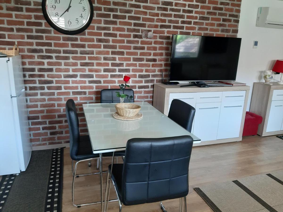 Apartments Isabella Птуй Екстериор снимка